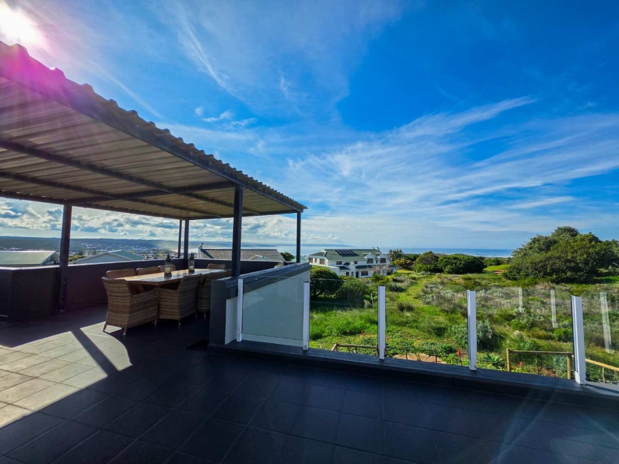 4 Bedroom Property for Sale in Stilbaai Wes Western Cape